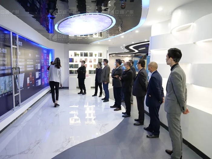 成都天府新區(qū)新能源新材料產業(yè)功能區(qū)管委會及浩旺集團領導到訪臣通